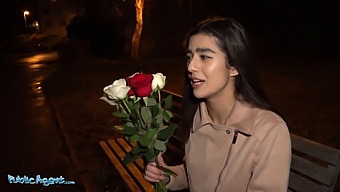 Aaeysha Enjoys Oral And Vaginal Sex In A Luxurious Hotel Room On Valentine'S Day