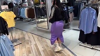 A Young Man Meets A Fan At The Mall And Takes Him To A Pleasure Experience That He Loves.